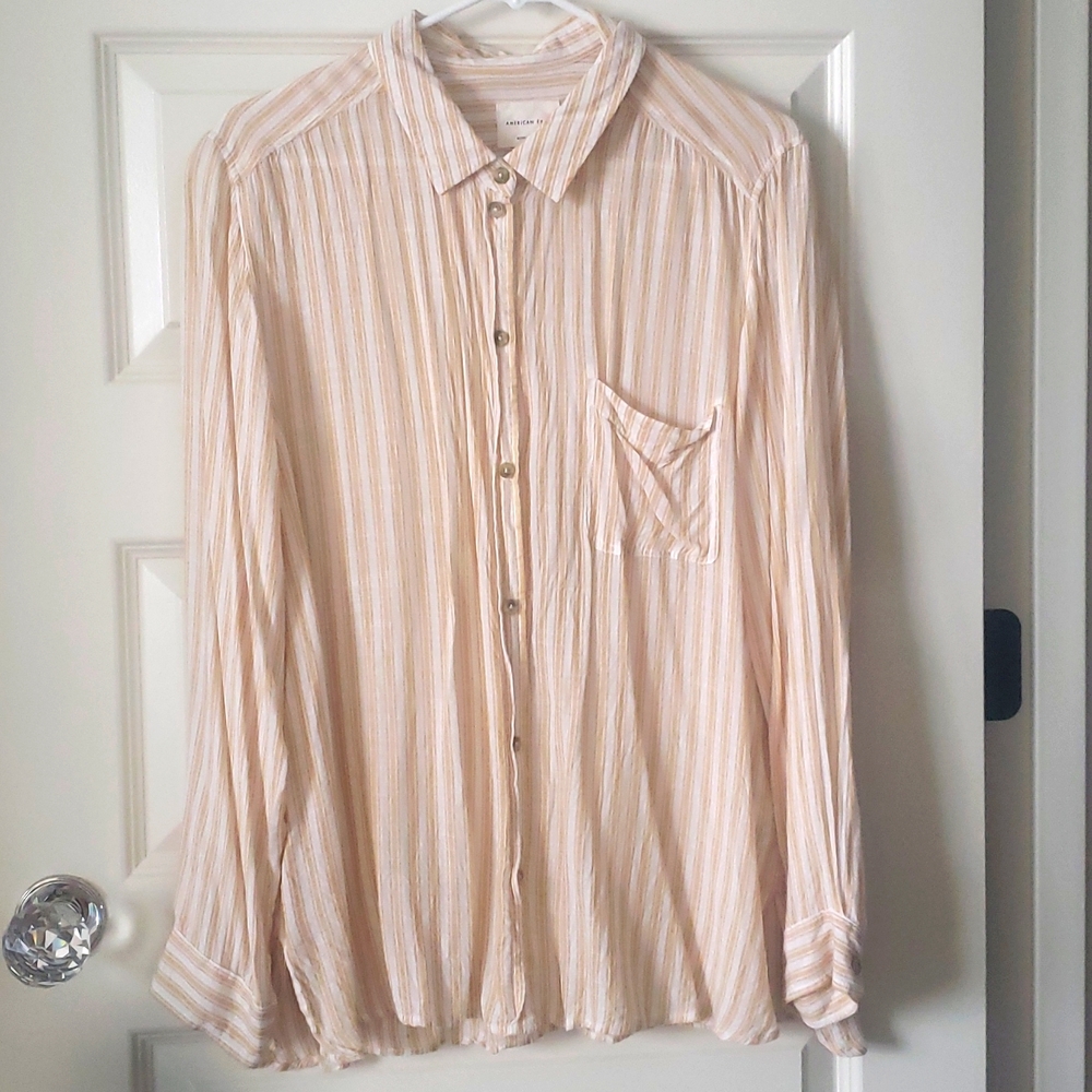 American Eagle Button Down